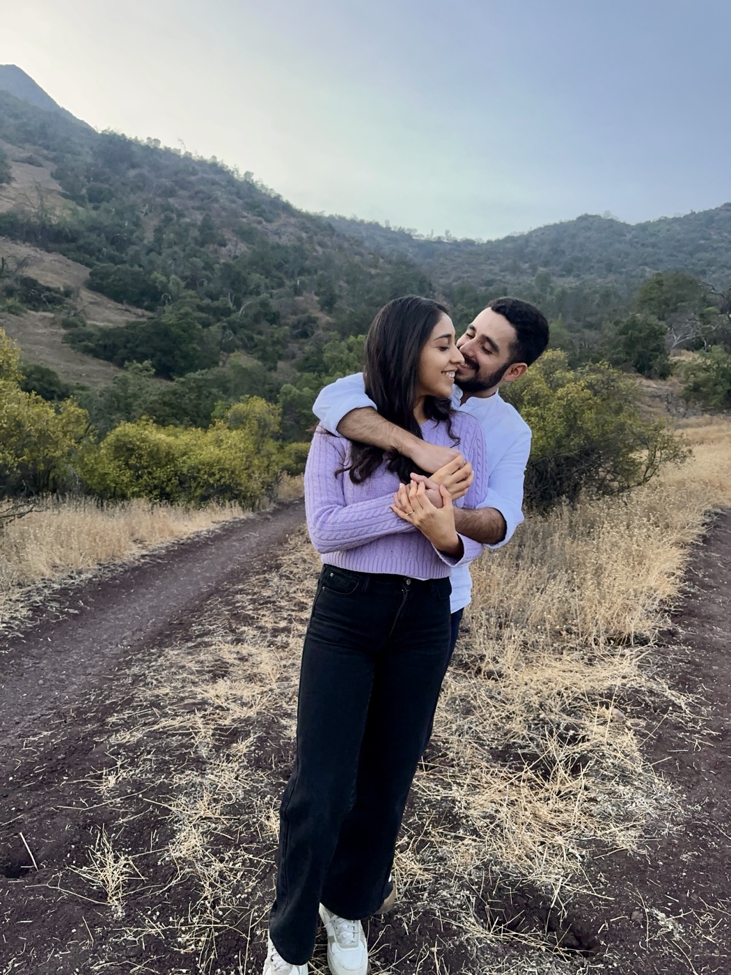 Kevin y Belén en el cerro